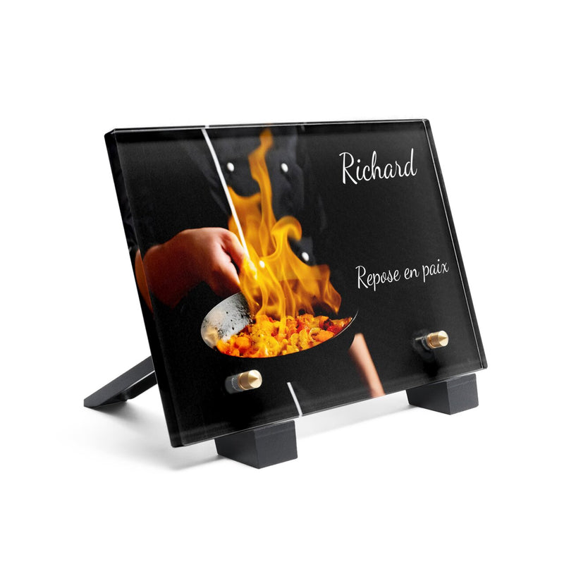 Plaque funéraire cuisinier-avec-une-flamme-dans-une-poele 13 Plaquedeces.fr