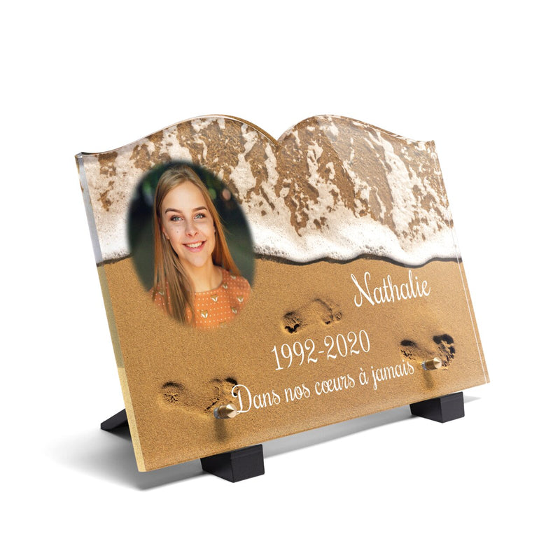 Plaque funéraire empreinte-sable-forme-livre 27 Plaquedeces.fr