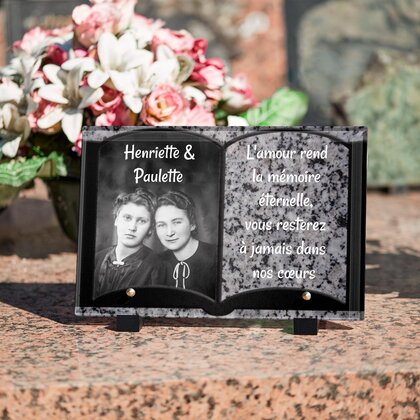 Plaque funéraire livre-granite-gris 3 Plaquedeces.fr
