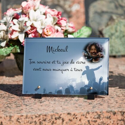 Plaque funéraire chanteur-en-concert 26 Plaquedeces.fr
