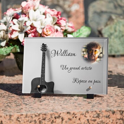 Plaque funéraire guitare-au-mur 16 Plaquedeces.fr
