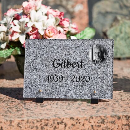 Plaque funéraire pierre-granite 12 Plaquedeces.fr
