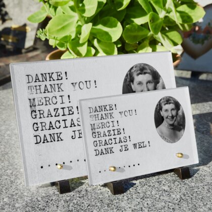 Plaque funéraire merci-en-differentes-langues 12 Plaquedeces.fr

