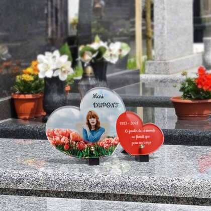 Plaque funéraire champ-de-tulipes-forme-double-coeur 6 Plaquedeces.fr
