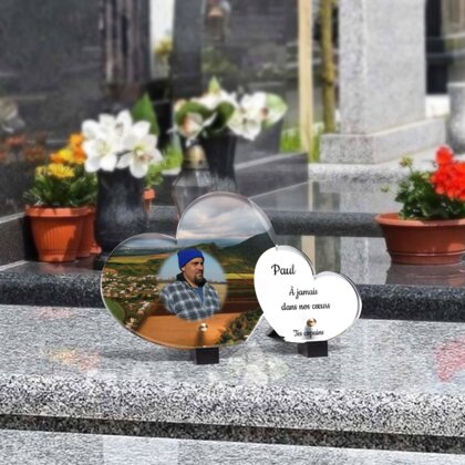 Plaque funéraire champs-vus-du-ciel-forme-double-coeur 9 Plaquedeces.fr
