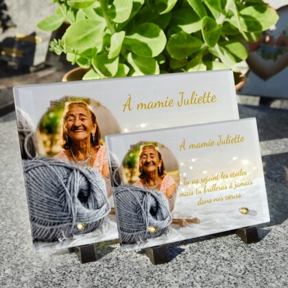 Plaque funéraire pelotes-de-laine 25 Plaquedeces.fr
