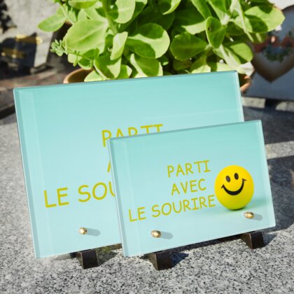 Plaque funéraire smiley-drole 10 Plaquedeces.fr
