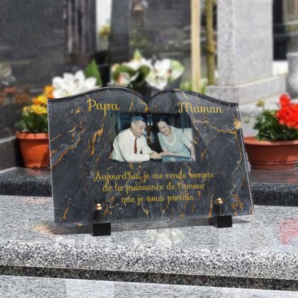 Plaque funéraire livre-marbre-noir-et-or-forme-livre 29 Plaquedeces.fr
