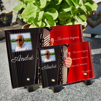 Plaque funéraire accordeon-rideau-rouge 10 Plaquedeces.fr
