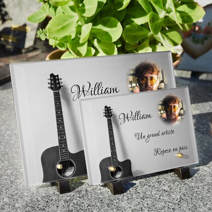 Plaque funéraire guitare-au-mur 29 Plaquedeces.fr
