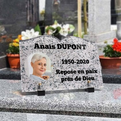 Plaque funéraire livre-granite-gris-forme-livre 6 Plaquedeces.fr
