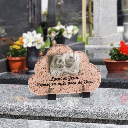 Plaque funéraire livre-granit-rose-forme-nuage 23 Plaquedeces.fr
