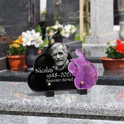 Plaque funéraire livre-granite-gris-forme-nuage 4 Plaquedeces.fr
