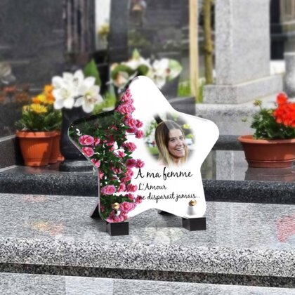 Plaque funéraire mur-de-roses-forme-etoile 25 Plaquedeces.fr
