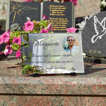 Plaque funéraire cascade 22 Plaquedeces.fr
