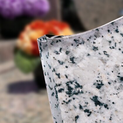 Plaque funéraire livre-granite-gris-forme-livre 4 Plaquedeces.fr
