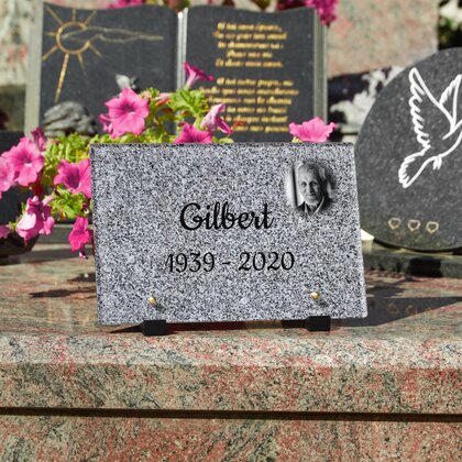 Plaque funéraire pierre-granite 4 Plaquedeces.fr
