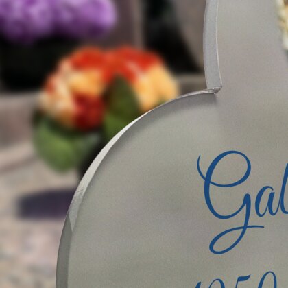 Plaque funéraire boule-de-petanque-forme-coeur 6 Plaquedeces.fr
