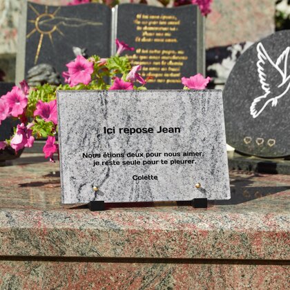 Plaque funéraire granit-viscount-blanc 16 Plaquedeces.fr
