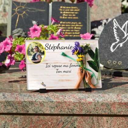 Plaque funéraire preparation-du-bouquet-de-fleurs 25 Plaquedeces.fr
