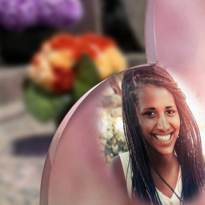 Plaque funéraire fleurs-de-cerisier-forme-coeur 19 Plaquedeces.fr
