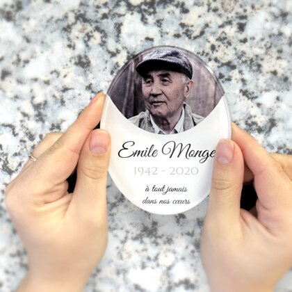 Plaque funéraire cadre-fondu-blanc 24 Plaquedeces.fr
