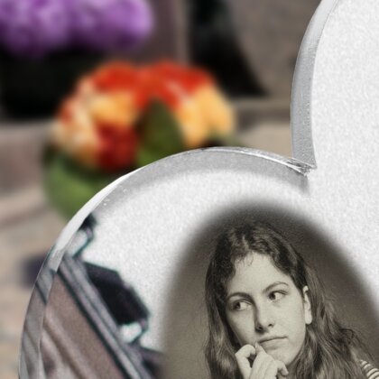 Plaque funéraire ballons-coeurs-forme-double-coeur 15 Plaquedeces.fr
