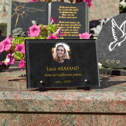 Plaque funéraire marbre-noir 24 Plaquedeces.fr
