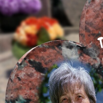 Plaque funéraire livre-granit-rose-forme-double-coeur 10 Plaquedeces.fr
