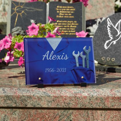 Plaque funéraire mecanicien-en-tenue-bleue 20 Plaquedeces.fr
