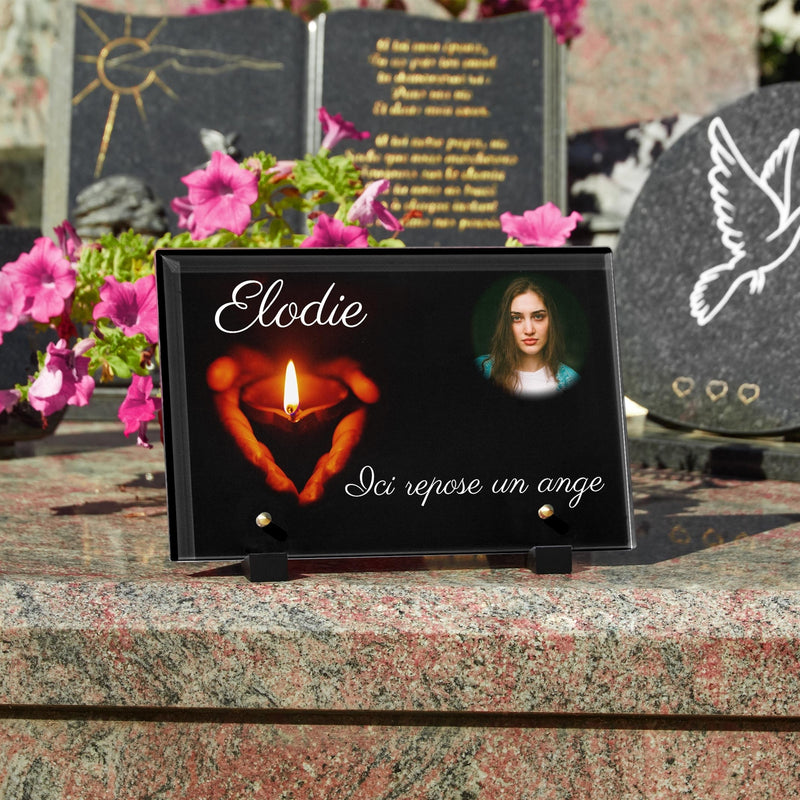 Plaque funéraire mains-bougie 30 Plaquedeces.fr
