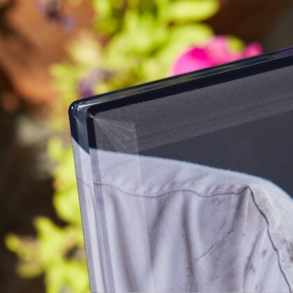 Plaque funéraire mecanicien-tenant-les-cles-a-molette 9 Plaquedeces.fr
