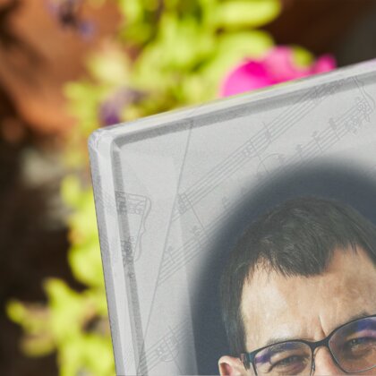 Plaque funéraire violoniste 28 Plaquedeces.fr
