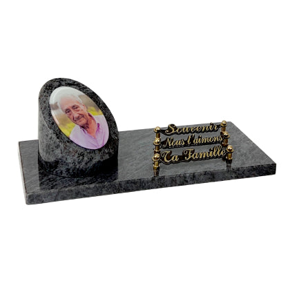 Plaque funéraire medaillon-sur-presentoir 1 Plaquedeces.fr
