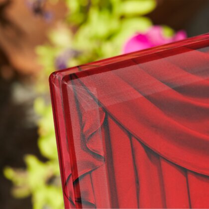 Plaque funéraire rideaux-rouges 3 Plaquedeces.fr
