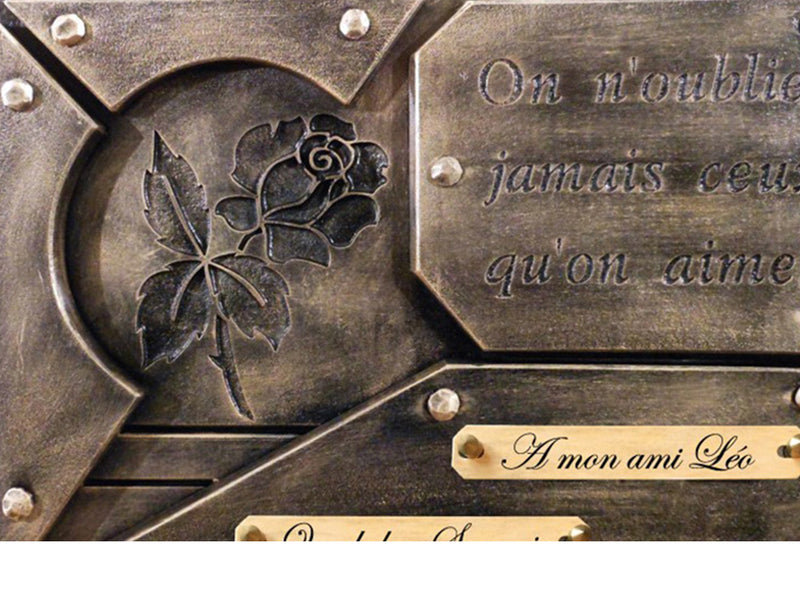 Plaque contemporaine bronze gravure rose